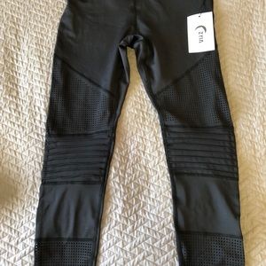 (8-10) Black Motto Light n Tight Hi Rise